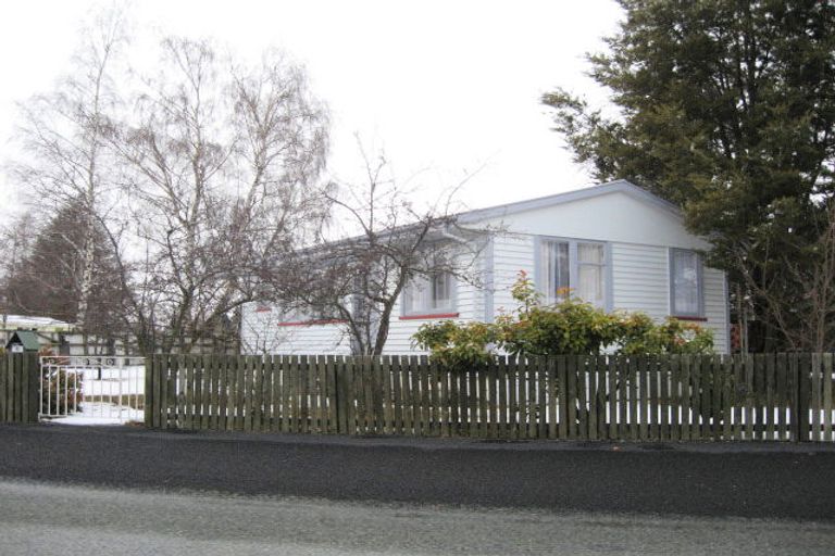 Photo of property in 32 Simons Street, Twizel, 7901