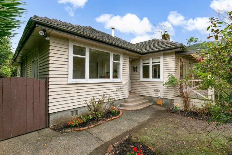 Photo of property in 8 York Avenue, Manor Park, Lower Hutt, 5019