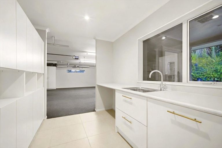 Photo of property in 343 Glenvar Road, Long Bay, Auckland, 0630