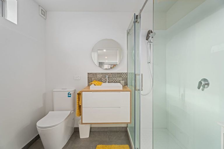 Photo of property in 15 Faulks Terrace, Wanaka, 9305