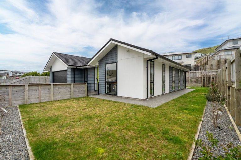 Photo of property in 52 Atherton Terrace, Churton Park, Wellington, 6037