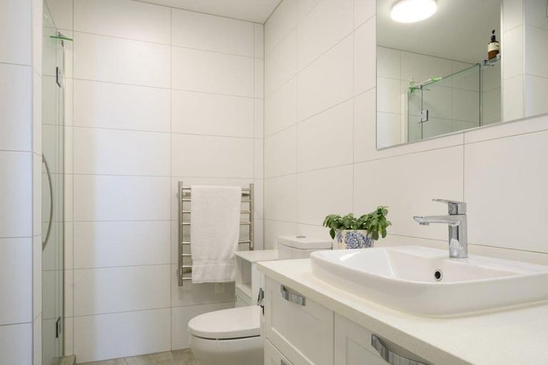 Photo of property in 184 Landmark Terrace, Orewa, 0931