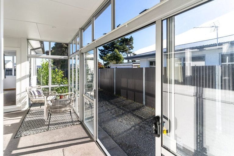 Photo of property in 17 Woodgrove Avenue, North New Brighton, Christchurch, 8083