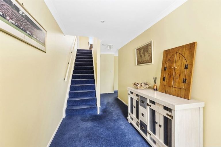 Photo of property in 16a Latitude Close, Whitby, Porirua, 5024