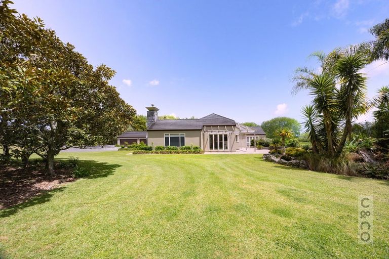 Photo of property in 832 Old North Road, Waimauku, 0882