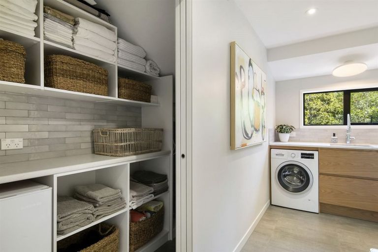 Photo of property in 17b Rangitoto Terrace, Milford, Auckland, 0620