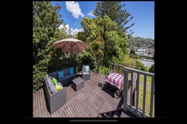 Photo of property in 6 Chesterton Street, Johnsonville, Wellington, 6037