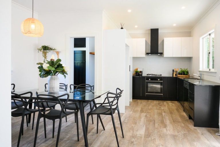 Photo of property in 31 Dunk Place, Milson, Palmerston North, 4414