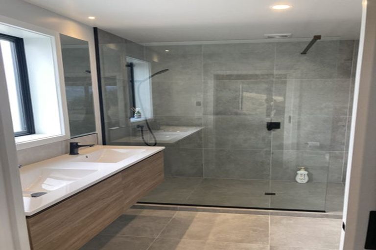 Photo of property in 30 Kirimoko Crescent, Wanaka, 9305