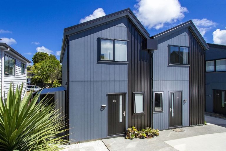 Photo of property in 2b Rosalind Road, Glenfield, Auckland, 0629