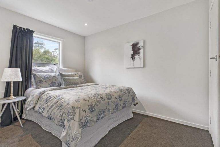 Photo of property in 2/1a Oates Road, Glen Eden, Auckland, 0602