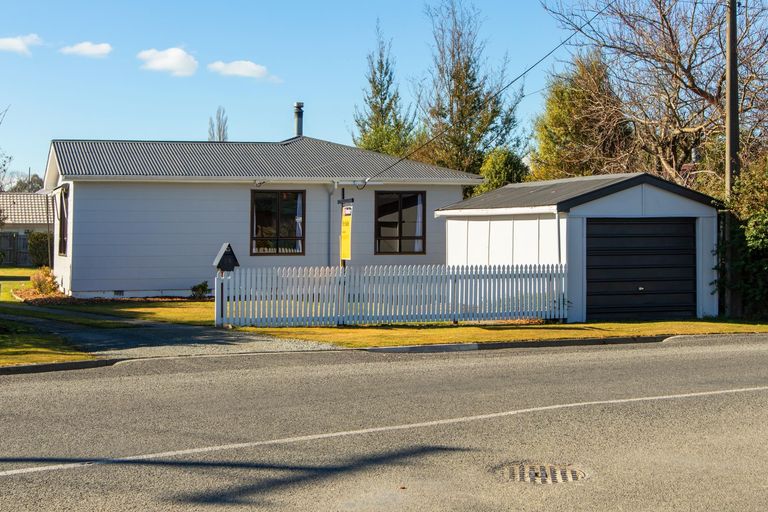 Photo of property in 25 Connolly Street, Geraldine, 7930