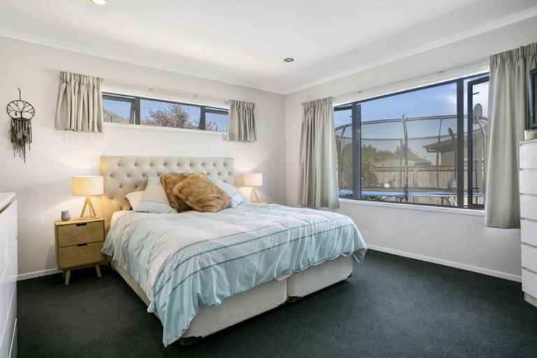 Photo of property in 15 Brompton Close, Richmond Heights, Taupo, 3330