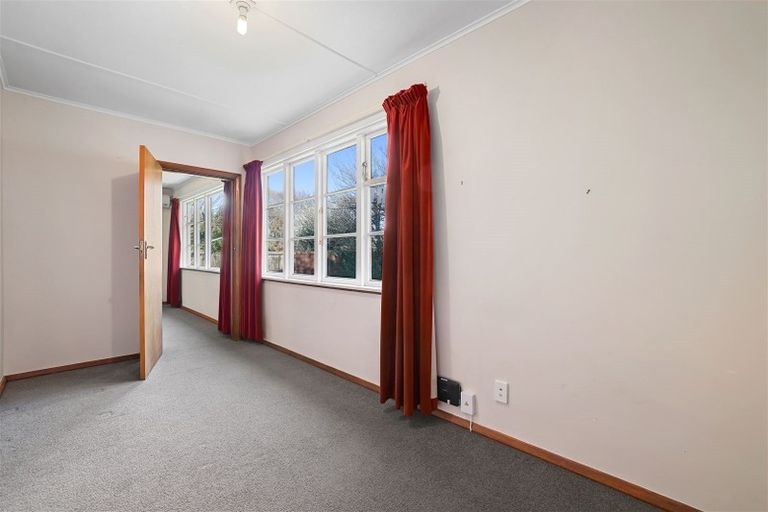 Photo of property in 13 Pitcairn Crescent, Bryndwr, Christchurch, 8053