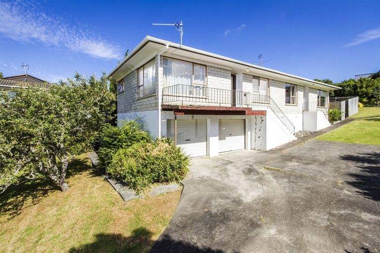Photo of property in 2/92 Glamorgan Drive, Torbay, Auckland, 0630