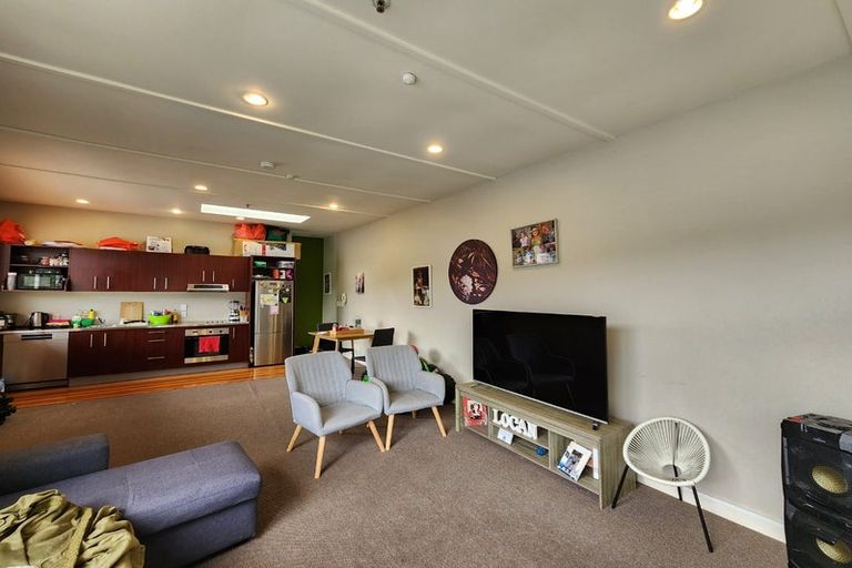 Photo of property in 203 Tasman Street, Mount Cook, Wellington, 6021