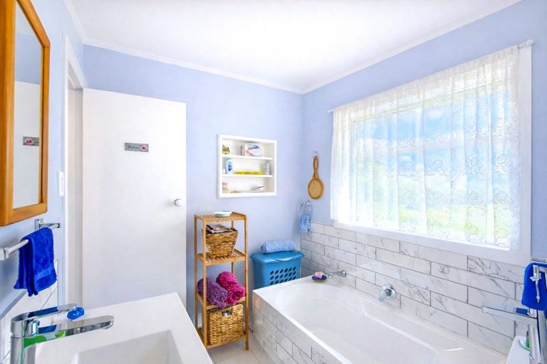 Photo of property in 914 Tararu Sh25 Road, Thames, 3500