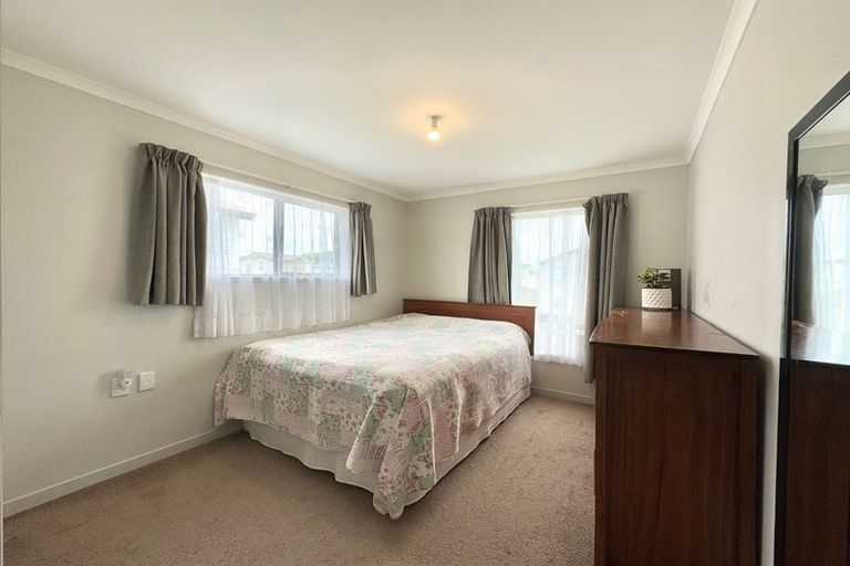 Photo of property in 64 Kaimoana Street, Weymouth, Auckland, 2103