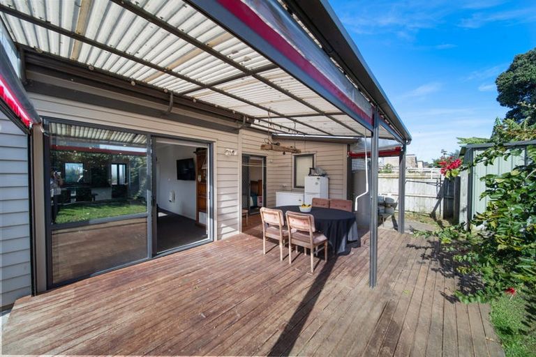 Photo of property in 70 Kaimoana Street, Weymouth, Auckland, 2103