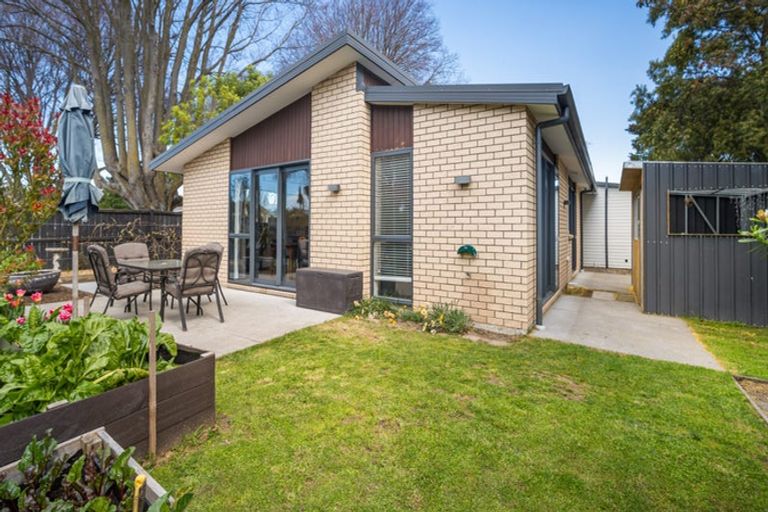Photo of property in 25 Dominion Avenue, Spreydon, Christchurch, 8024