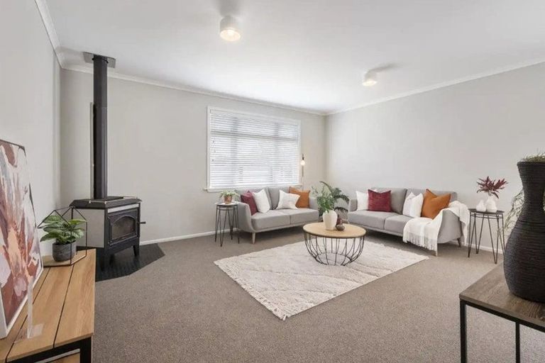 Photo of property in 9 Totara Street, Marton, 4710