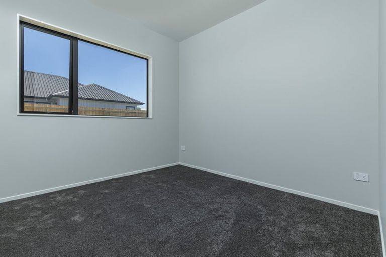 Photo of property in 45 Mcindoe Road, Kumeu, 0810