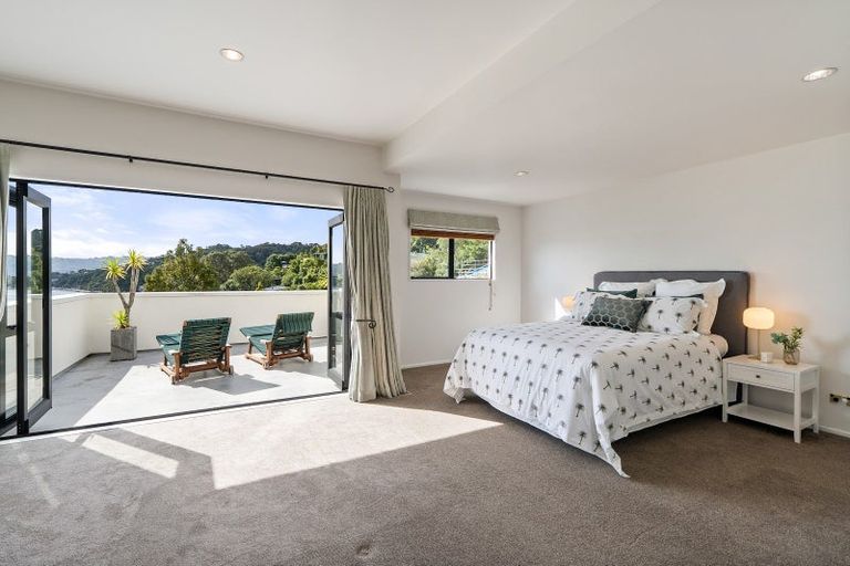Photo of property in 52 Walter Road, Lowry Bay, Lower Hutt, 5013
