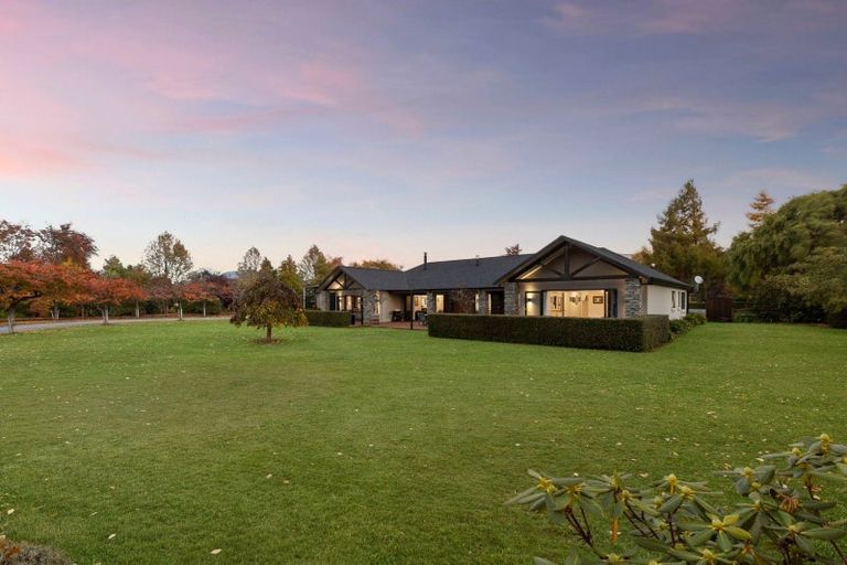 Photo of property in 6 Sandys Lane, Albert Town, Wanaka, 9382