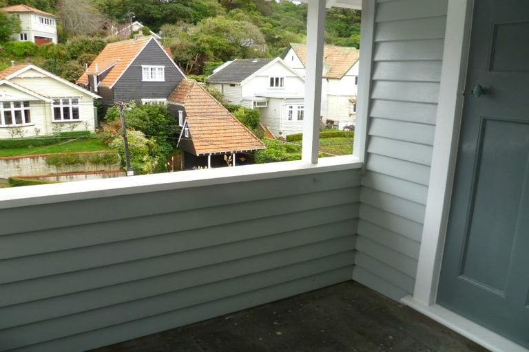 Photo of property in 11 Glen Road, Kelburn, Wellington, 6012