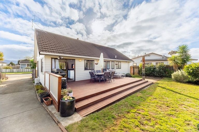 Photo of property in 23 Rosewood Place, Paraparaumu, 5032