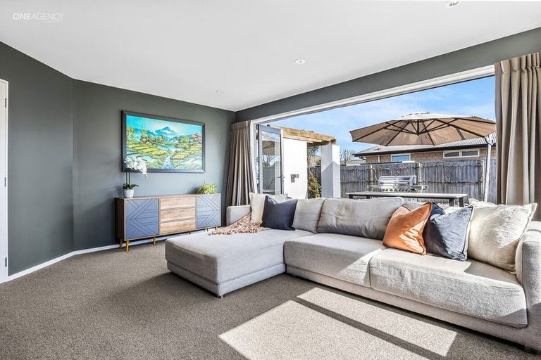 Photo of property in 10 Amy Place, Rangiora, 7400