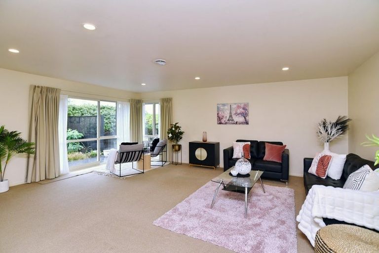Photo of property in 66 Mauger Drive, Heathcote Valley, Christchurch, 8022