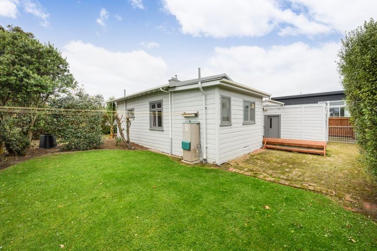 Photo of property in 17 Haydon Street, Roslyn, Palmerston North, 4414