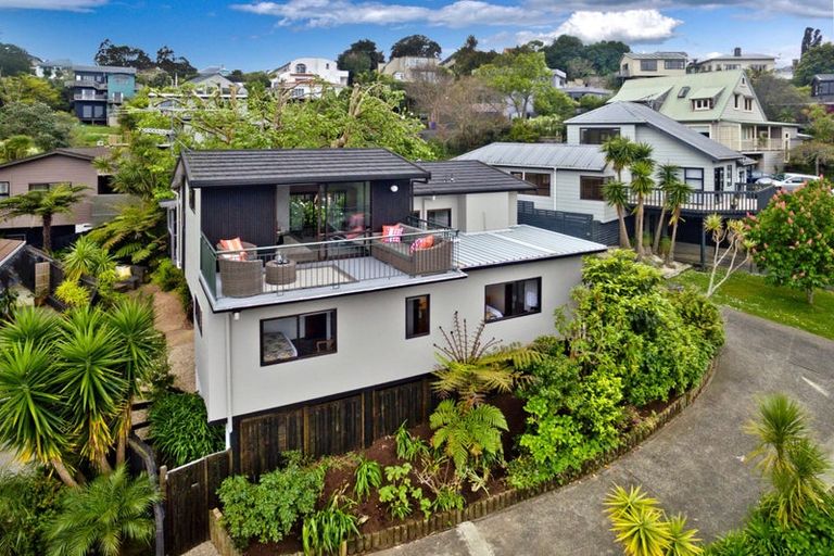 Photo of property in 1/17 Telephone Road, Birkenhead, Auckland, 0626
