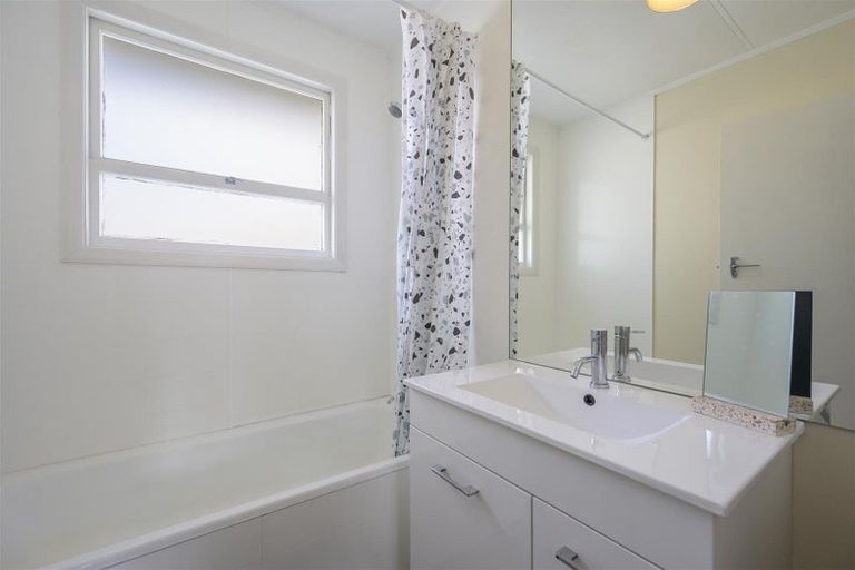 Photo of property in 2/37 Fergusson Street, Stoke, Nelson, 7011