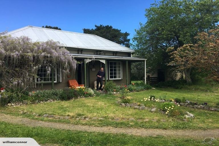 Photo of property in 24 Papawai Road, Greytown, 5712