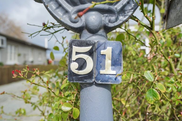 Photo of property in 51 Albert Street, Winton, 9720