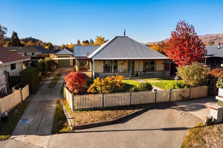 Photo of property in 11 Hotop Place, Cromwell, 9310