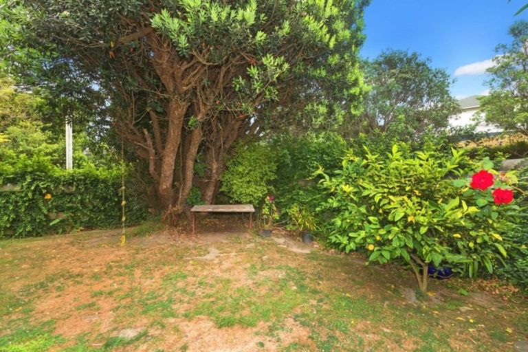 Photo of property in 13a Mahoe Street, Tawa, Wellington, 5028
