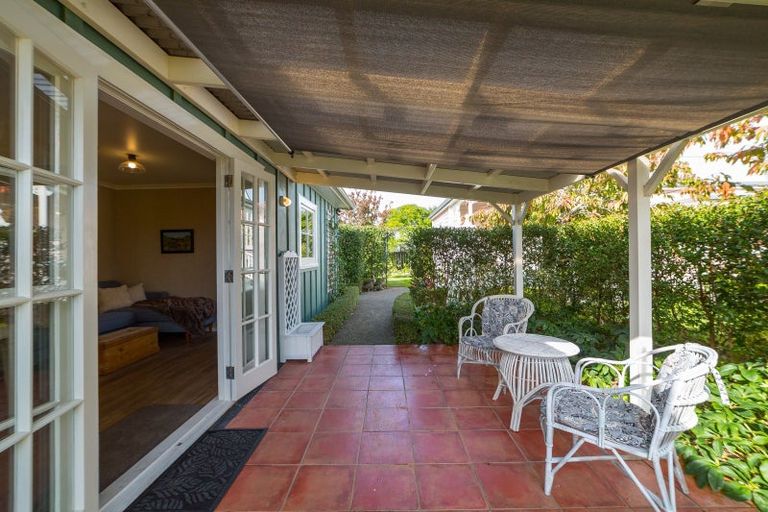 Photo of property in 10 Cotter Street, Greytown, 5712