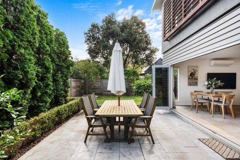 Photo of property in 10 Winston Lane, Ahuriri, Napier, 4110