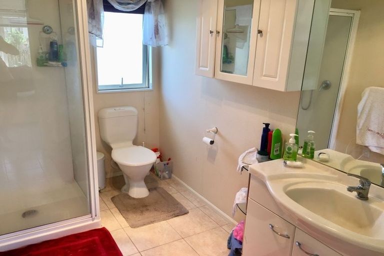 Photo of property in 50 Lansell Drive, East Tamaki Heights, Auckland, 2016