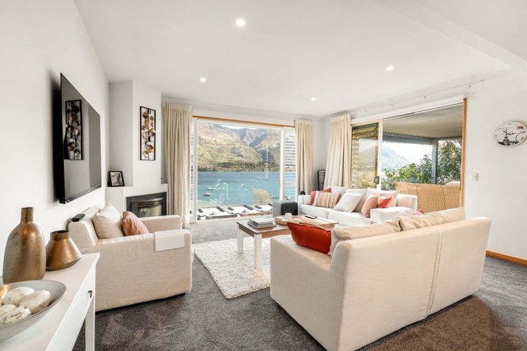 Photo of property in 32 Lismore Street, Wanaka, 9305