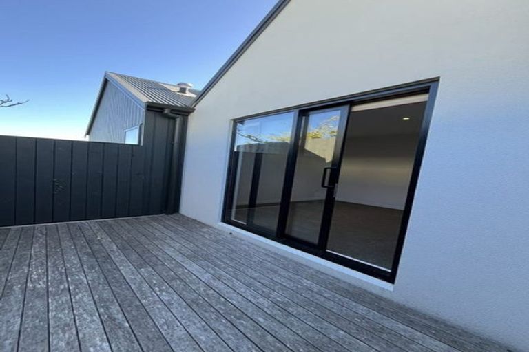 Photo of property in 17/6u Oswald Crescent, Paparangi, Wellington, 6037