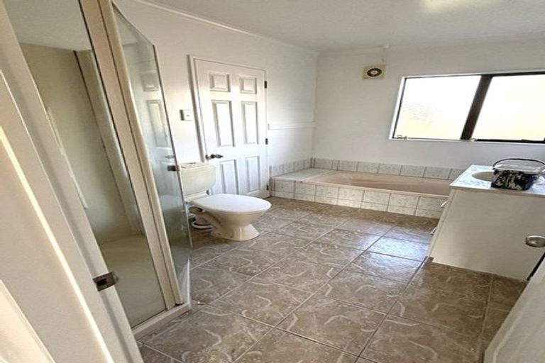 Photo of property in 14 Arrowsmith Drive, Clover Park, Auckland, 2019