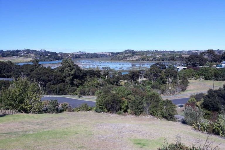 Photo of property in 27 Matheson Road, Red Beach, 0932
