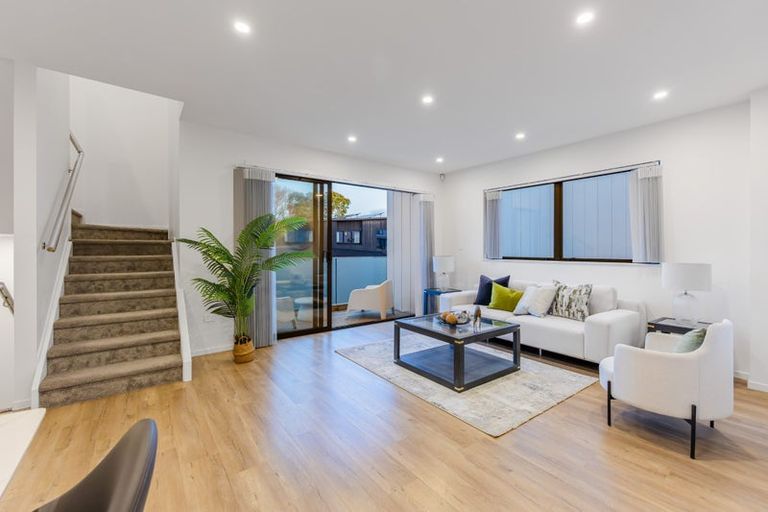 Photo of property in 4/258 Lake Road, Hauraki, Auckland, 0622