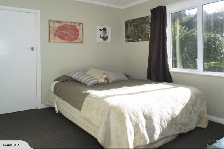 Photo of property in 106 Broderick Road, Johnsonville, Wellington, 6037