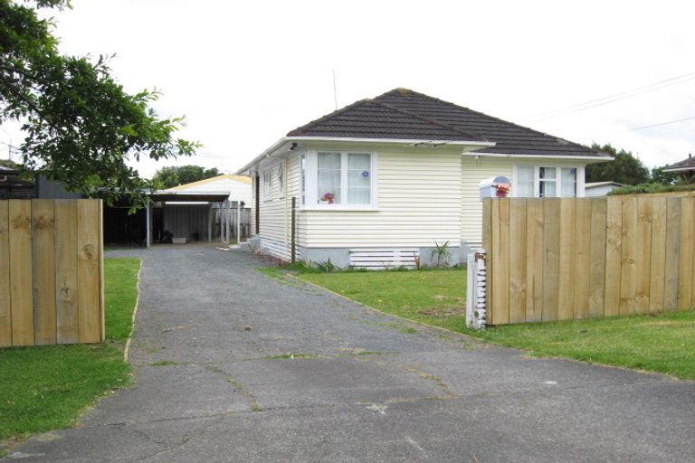 Photo of property in 1/52 Muir Avenue, Mangere Bridge, Auckland, 2022