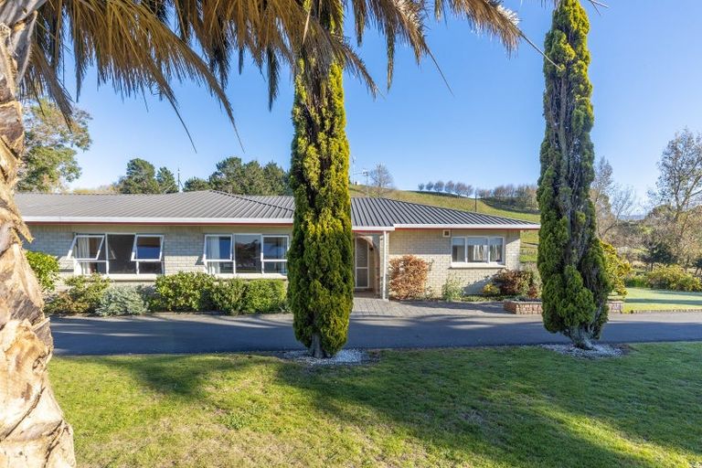 Photo of property in 208 Adelaide Road, Dannevirke, 4930